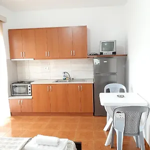 Vaso Apts Saranda